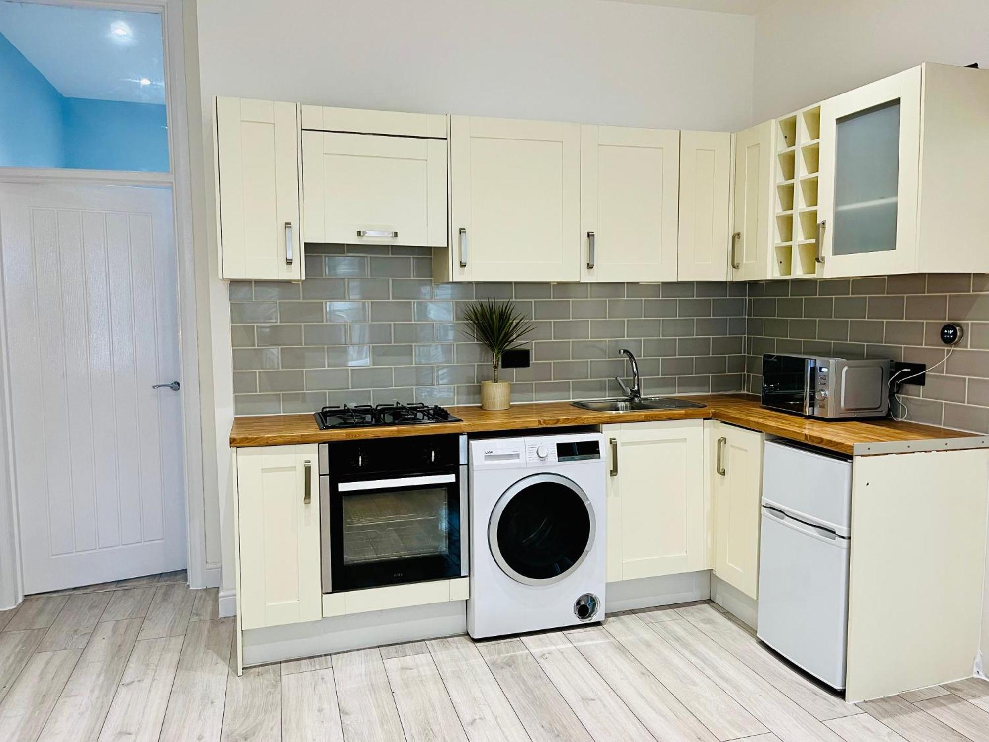 Modern Flat With Garden- 10Min Uber To Harry Potter Studios Watford  Buitenkant foto